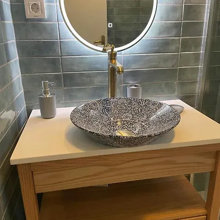 Сasa de vacaciones Nios Luxury House &