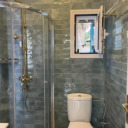 Сasa de vacaciones Nios Luxury House &