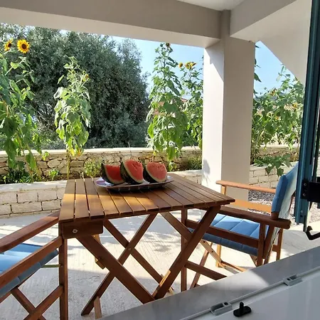 Сasa de vacaciones Nios Luxury House & *