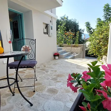 Сasa de vacaciones Nios Luxury House & *