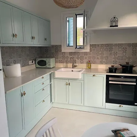 Nios Luxury House & Holiday home