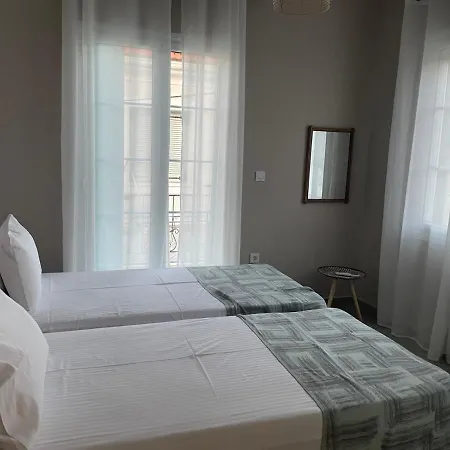 Nios Luxury House & *