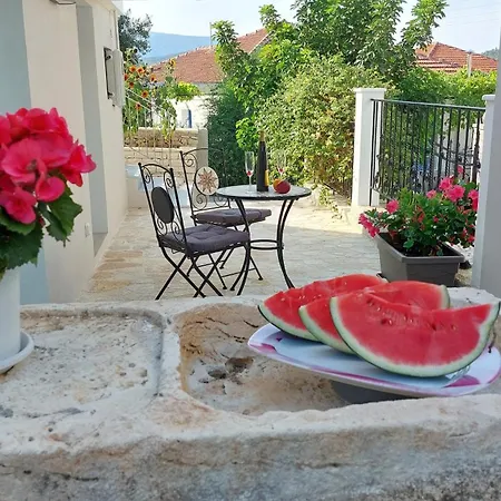 Nios Luxury House &