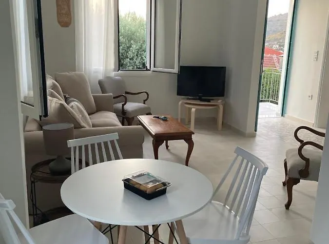 Nios Luxury House & Semesterbostad Vathy (Ithaca)