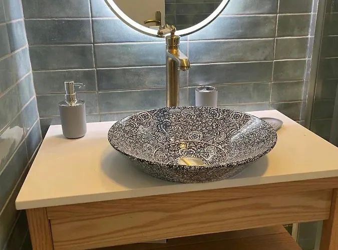 Semesterbostad Nios Luxury House &