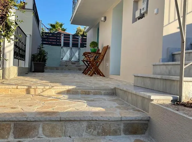 Nios Luxury House & Semesterbostad *